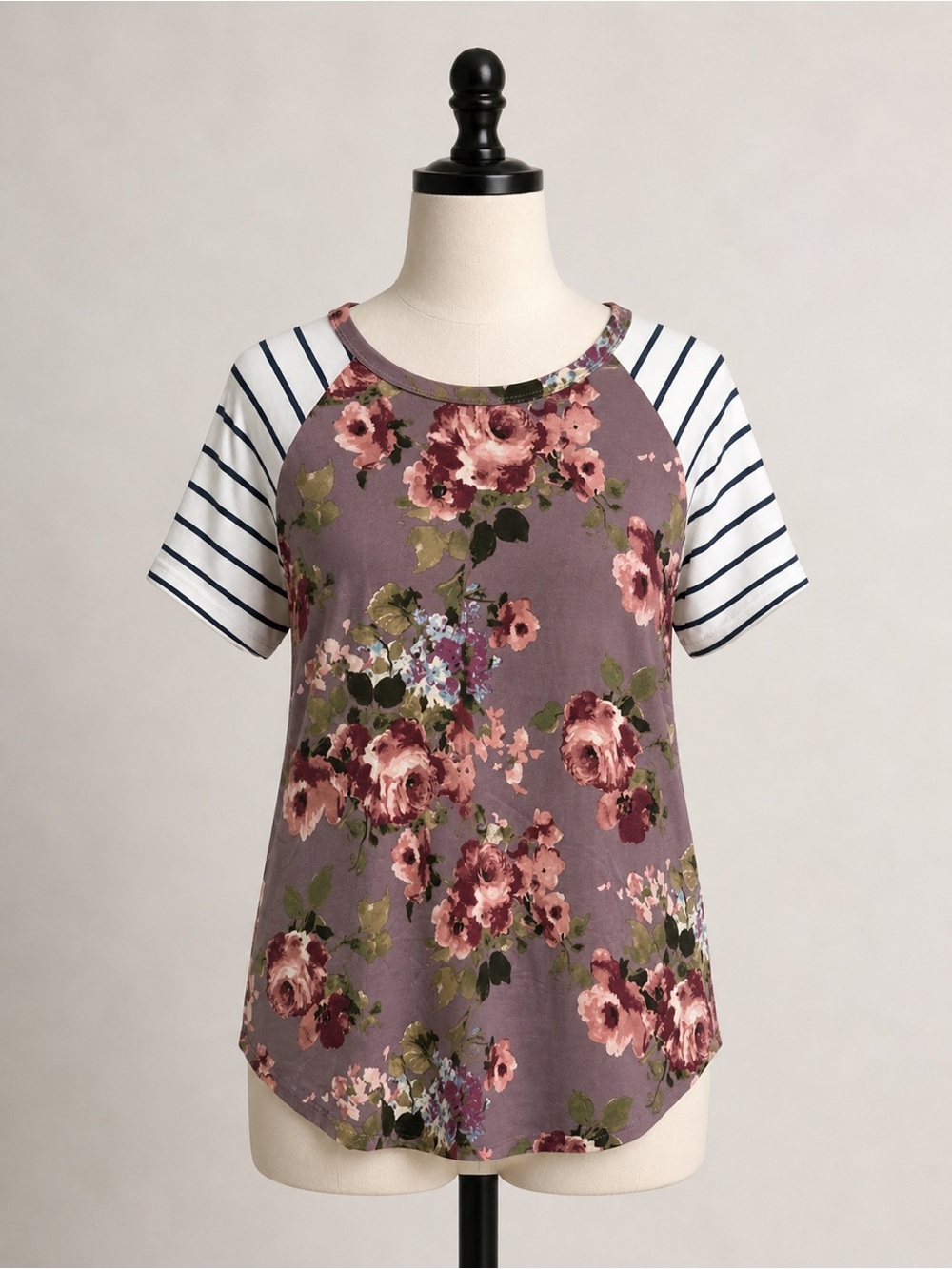 Floral Raglan Tee with Striped Short Sleeves oversized xs